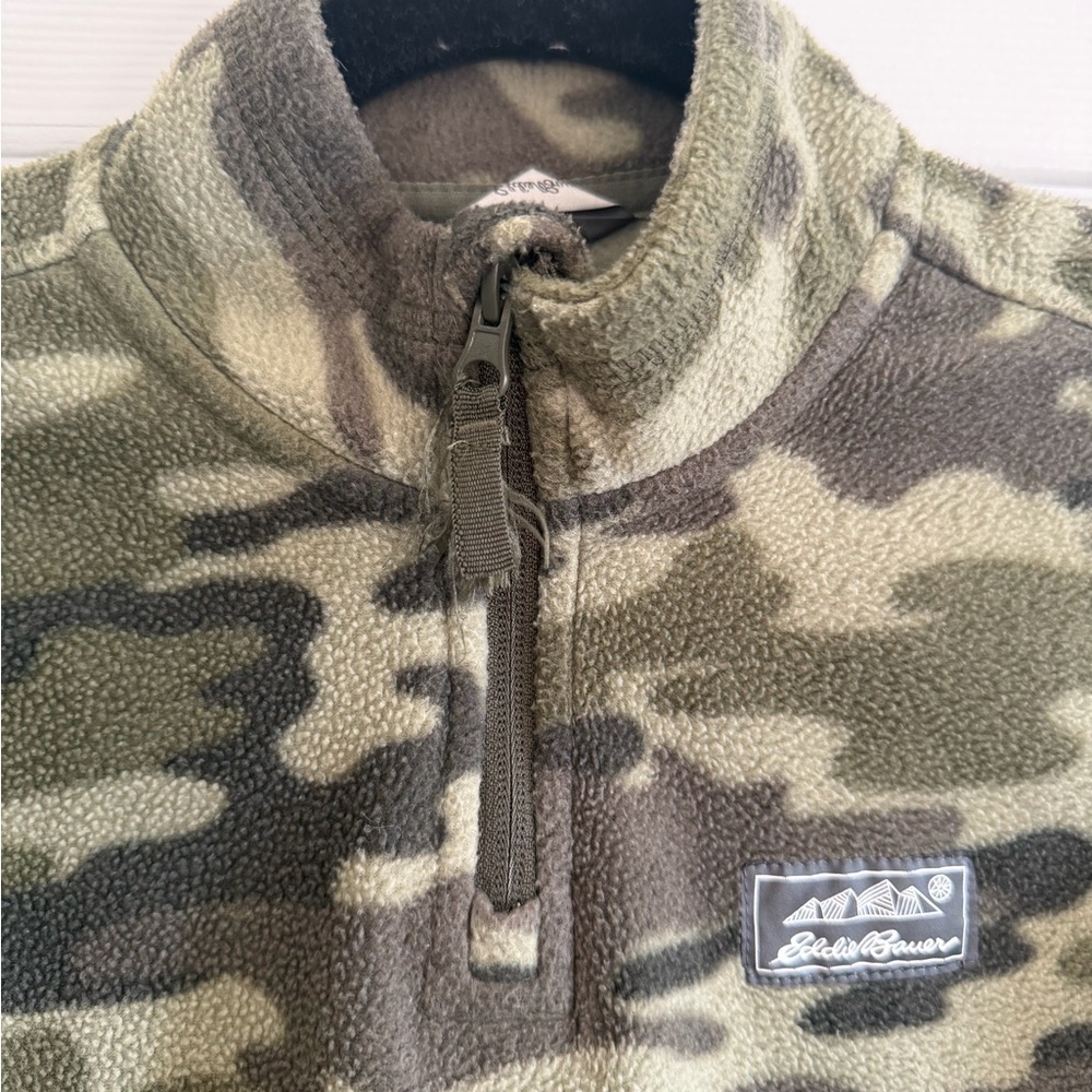 Eddie Bauer Kids' Green and Brown Fleece Pullover. Size S(7/8) - Picture 3 of 4